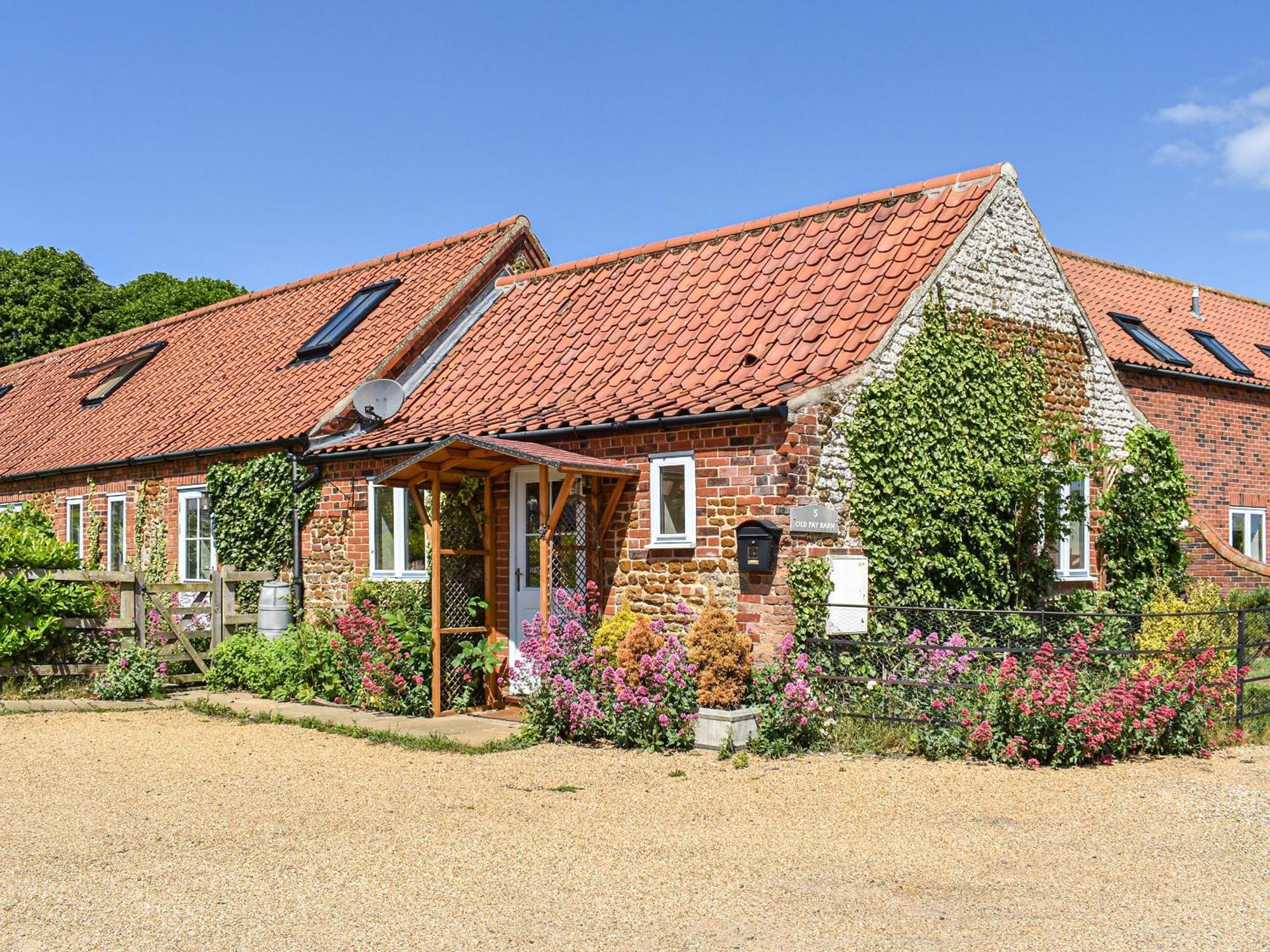 Вилла The Old Paybarn - Uk39378 Снеттишам Экстерьер фото